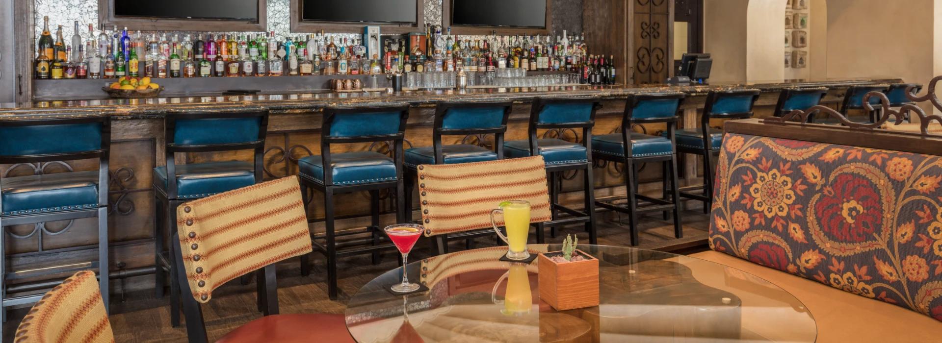 Sports Bar Grand Solmar Land´s End Cabo San Lucas Sports Bar Grand Solmar Land´s End Cabo San Lucas